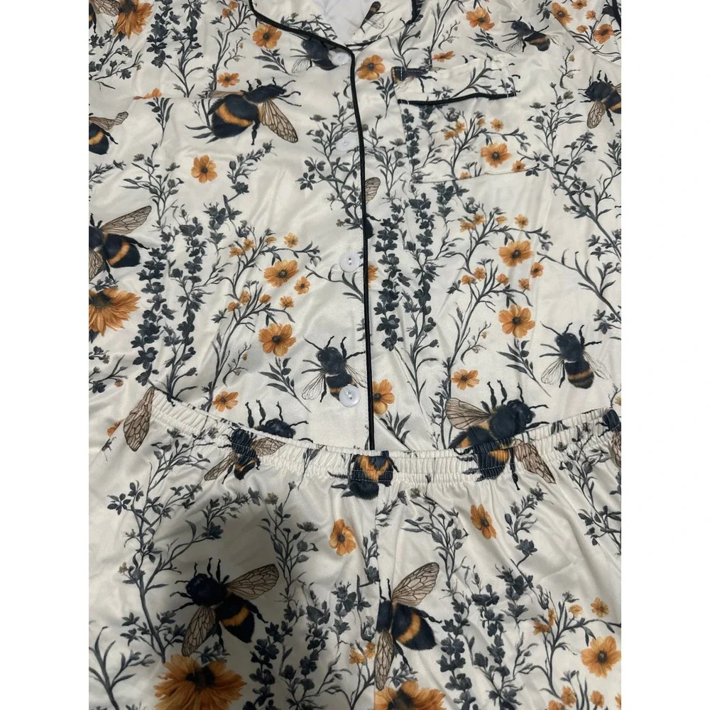 Bumblebee Floral Pajama Set Womens Large Short Sleeve Button Down Shorts Cream